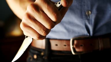  Femeie de 38 de ani înjunghiată în public de fostul iubit în cartierul Micro 40